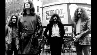 Black Sabbath - Children of the Grave (HQ Remastered)