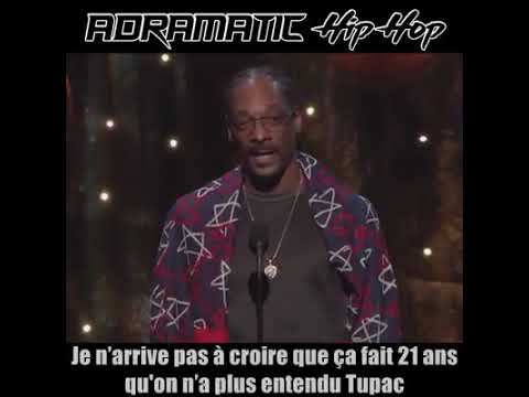 Il y a 2 ans, Snoop Dogg rendait un hommage poignant à Tupac lors de son intronisation au Rock & Rol