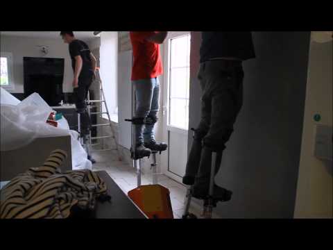 Démonstration de la pose d'un plafond tendu et de ses spots