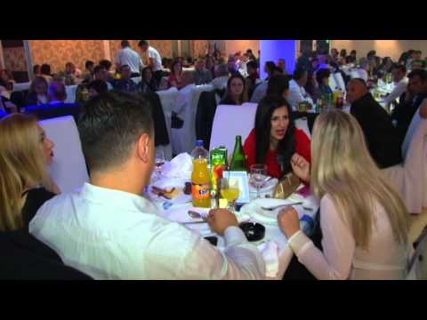 Pocetak svadbenog veselja Larise i Admira - pjevac Alem Kadic