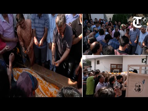 People pay last respects to Kashmiri Pandit Puran Krishan Bhat in Jammu