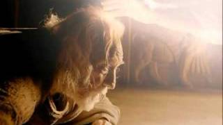 Diante do Trono - Canção do Apocalipse // CLIPE OFICIAL DT13 - Revelation Song