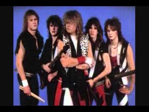download lagu mp3 mp4 220 Volt The Harder They Come, download lagu 220 Volt The Harder They Come gratis, unduh video klip 220 Volt The Harder They Come