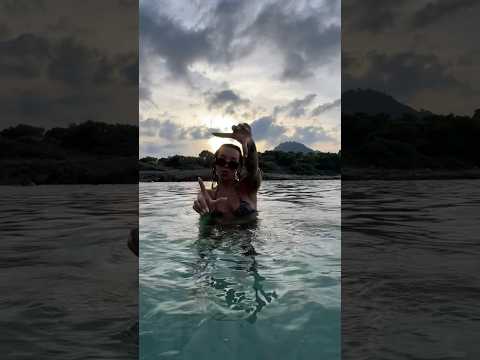 #newmusic is draussen mein song heisst wellen und du kannst ihn überall hören zb in der badewanne