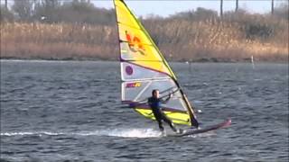 preview picture of video 'Windsurf à Marseillan le 30 décembre 2014'