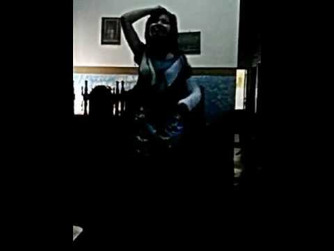 ¨Bailandole a una amiga ggg .___. "puta con fama con mi super yeso"