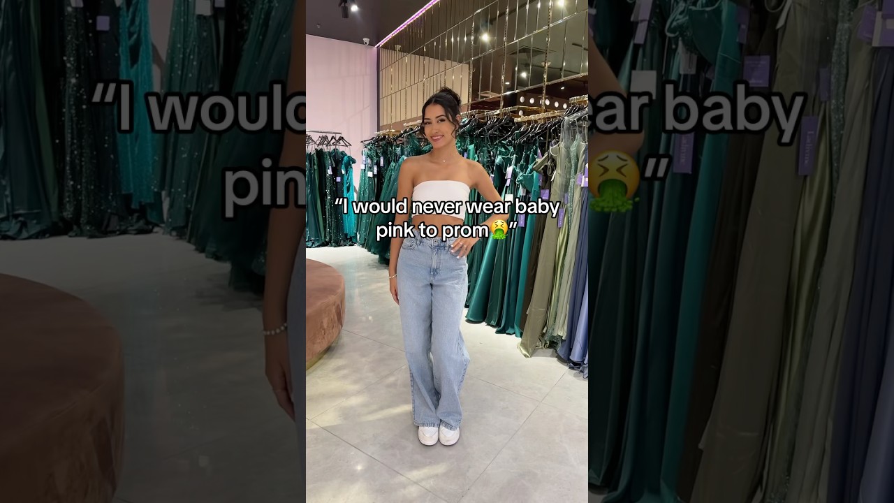 The lace and florals 😍 #prom #promdressideas #promdressshopping #promdresses #formal #formaldress