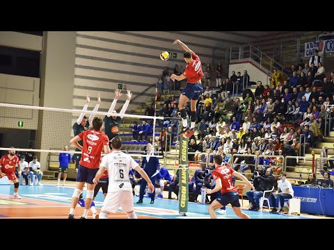 20 Unreal Volleyball Vertical Jumps Caught on Camera !!!