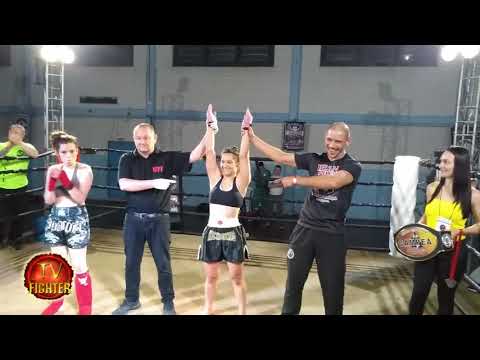 Livia Rossoni vs Julia Cyborguinha