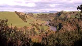 preview picture of video 'Forgotten World Highway No. 43, New Zealand'