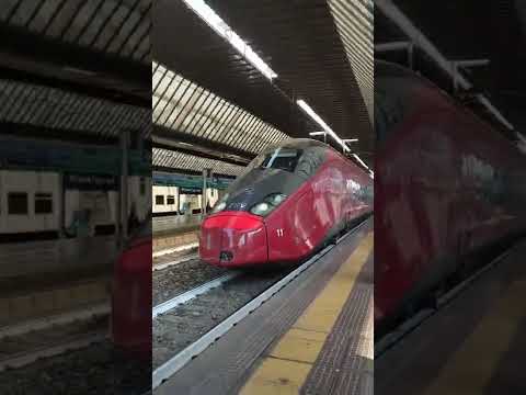 Italo In arrivo alla stazione di Milano Rogoredo