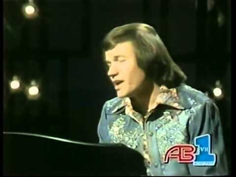 DAVID GATES (1978) - American Bandstand ("Goodbye Girl")