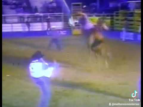 PAULO MONTEIRO X ARREPENDIDO - RODEIO DE NOVA GRANADA 2000