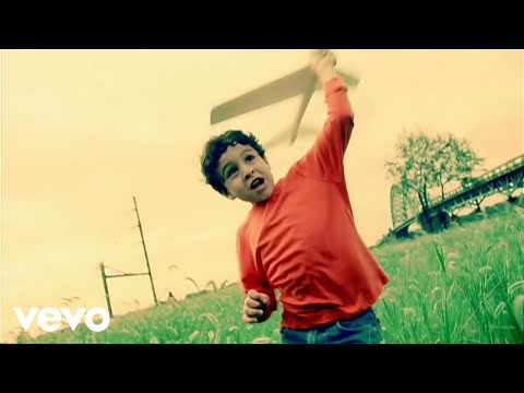 Audioslave - Doesn't Remind Me online metal music video by AUDIOSLAVE
