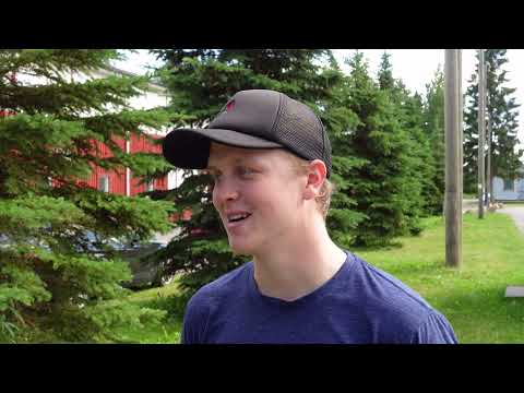 Valtteri Puustisen kesäharjoitteluun kuului rullakiekon pelaaminen