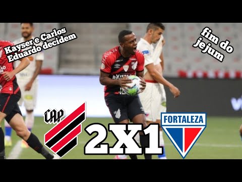 Gols e lances de Athletico Paranaense x Fortaleza