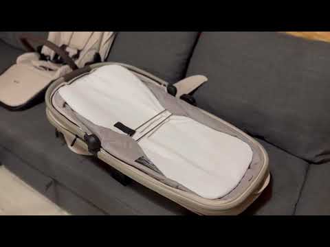 Unpacking and assembling the Carrello Vector stroller