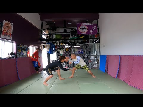 総合格闘技ジム「糸満MMA」で出稽古
