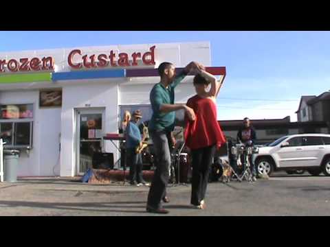 2015-10-11 Arabic song by Mideast by Midwest