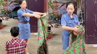 给大家表演魔术，千万别眨眼😂😂😂#搞笑 #生活 #开心二姐