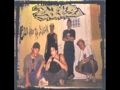 4he-Ερχεσαι παράνοια