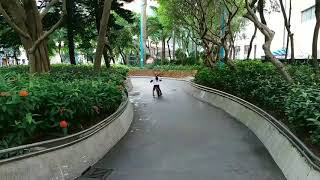 Excellent! She just spend 1 hour for cycling learning! A very fast-learner!!