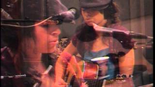 Jesca Hoop Performs 'Phonograph' on KCRW