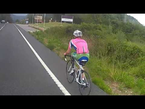 Dieser Mann fährt 2 Radgruppen deutlich weg! und das mit einem Bein!!