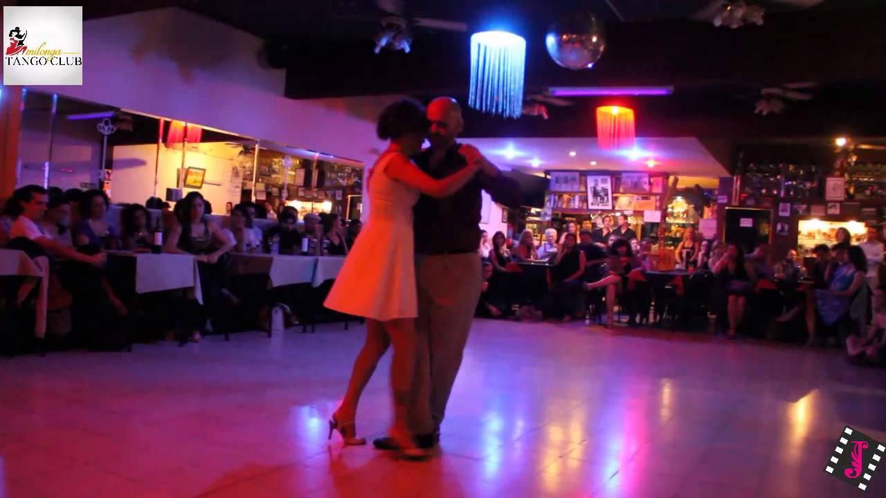 GABRIEL DI PRINZIO Y HEBE MARTINEZ en el Tango Club Milonga