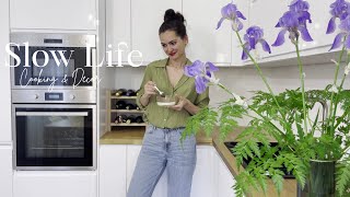 Slow Living in Italy: Spaghetti Carbonara, Panna Cotta & Pine Bud Syrup Recipes | Garden Decor Ideas