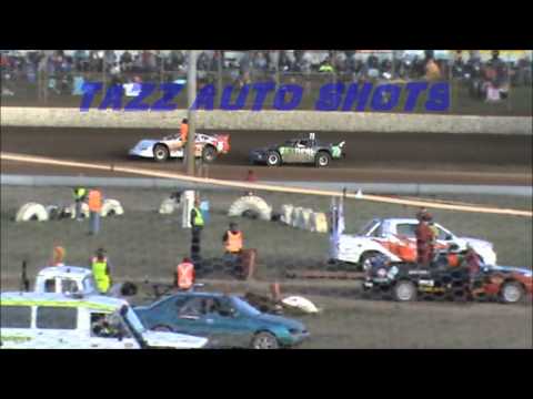 SUPER SEDANS HEAT 1 latrobe speedway 17/11/12