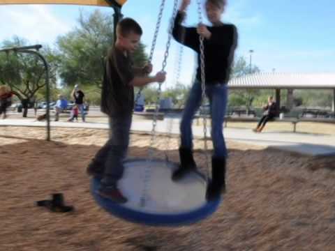 Biggo™ Tres Duo Swing video 1