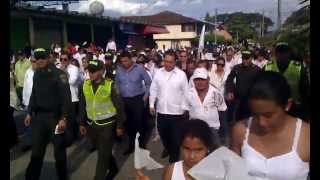 preview picture of video 'Marcha del silencio en Roldanillo por el asesinato de los Padres Bernardo y Héctor'