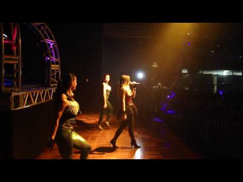 DJ Tom Hopkins feat. Samara LIVE! - Indaiatuba Clube 03/04/2010