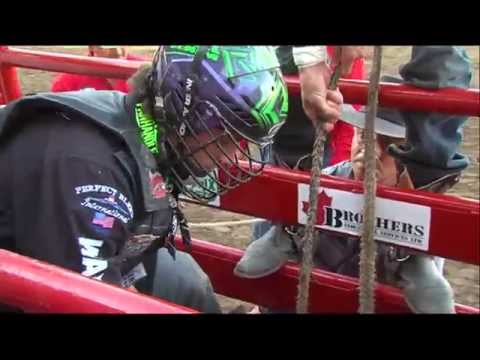 Cody Nance rides Rock Show to an 87 (PBR)