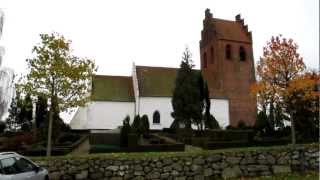 preview picture of video 'Grønholt Kirke ringer til begravelse'
