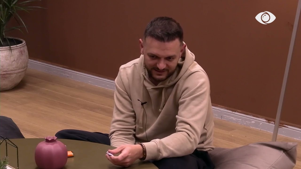 Mbaja bllok dhe shënoja çdo përshtypje për Prime/ Shëndriti bisedon me Mateon