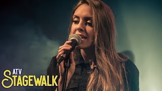 LIVVIA - "Catch A Body" (Live) | ATV StageWalk