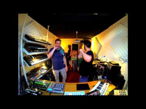 MFD Sessions with San Proper - Lunch-Break-Pick-Nic-Ta-Mère