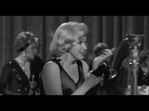 🚩 MARILYN MONROE in SOME LIKE IT HOT (1959) Directed by Billy Wilder