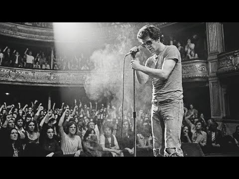 Lou Reed Showed Up DRUNK and ONE HOUR LATE — His First Words Left 5,000 Parisians in Tears