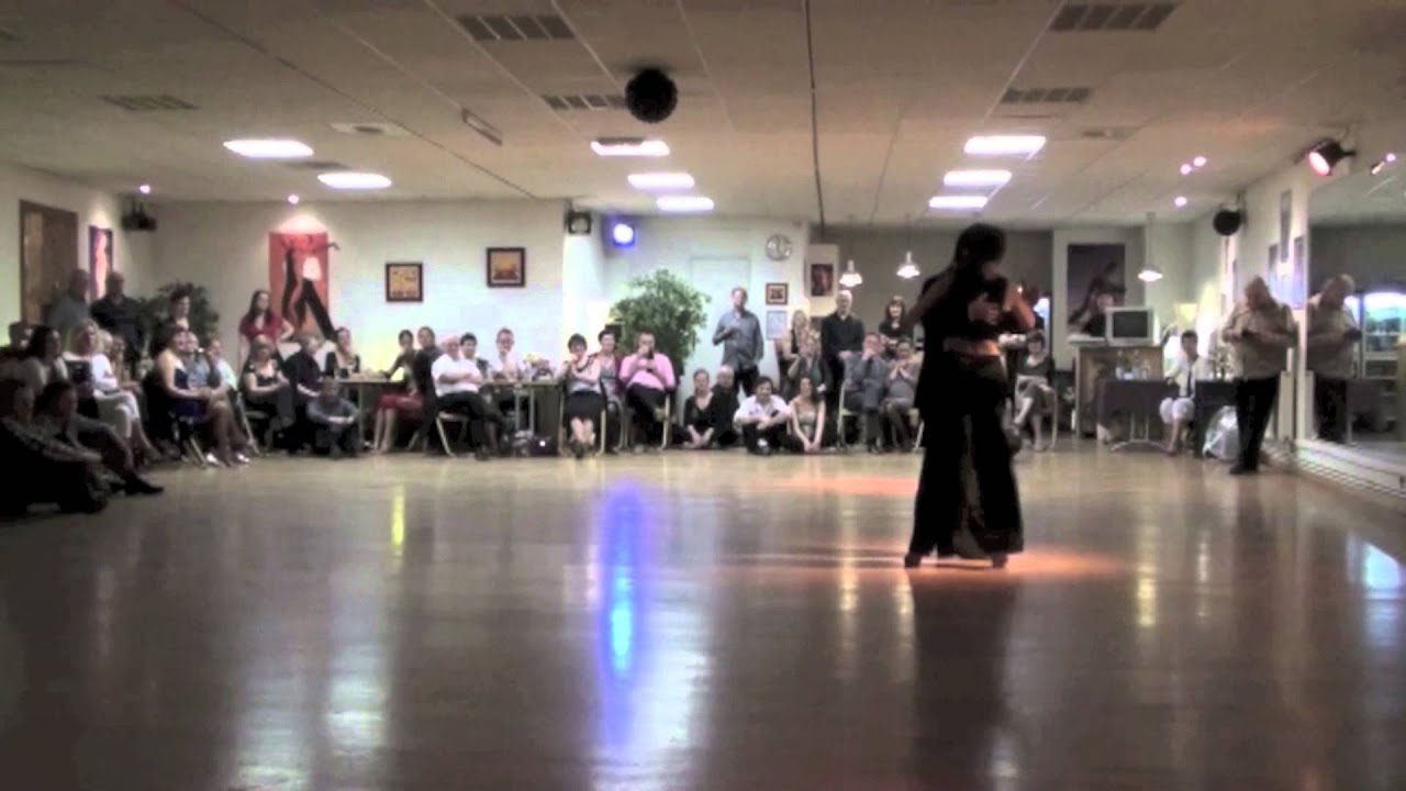Eugenia Usandivaras y Leo Calvelli_Ella Es Asi_TangoTango_20130406