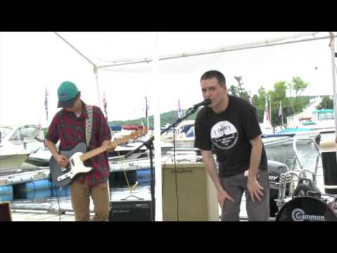 Justin Lindsay and Bunk - Train In Vain