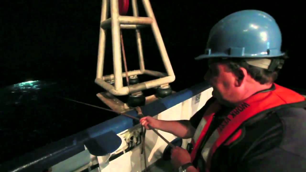 BEHIND THE SCIENCE 2012 | Recovering ROVs