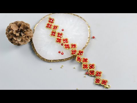 Beebeecraft DIY beaded bracelet with glass beads.