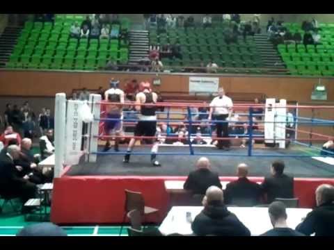 Ben Williams - 1st Boxing Fight - Round 1