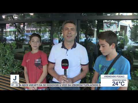 Braća Luka i Lazar Sjekloća i ove godine prodaju pipun da bi zaradili za patike