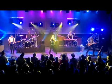 Adam Cappa - Perfect - Live With band of Jeremy Camp (HD)