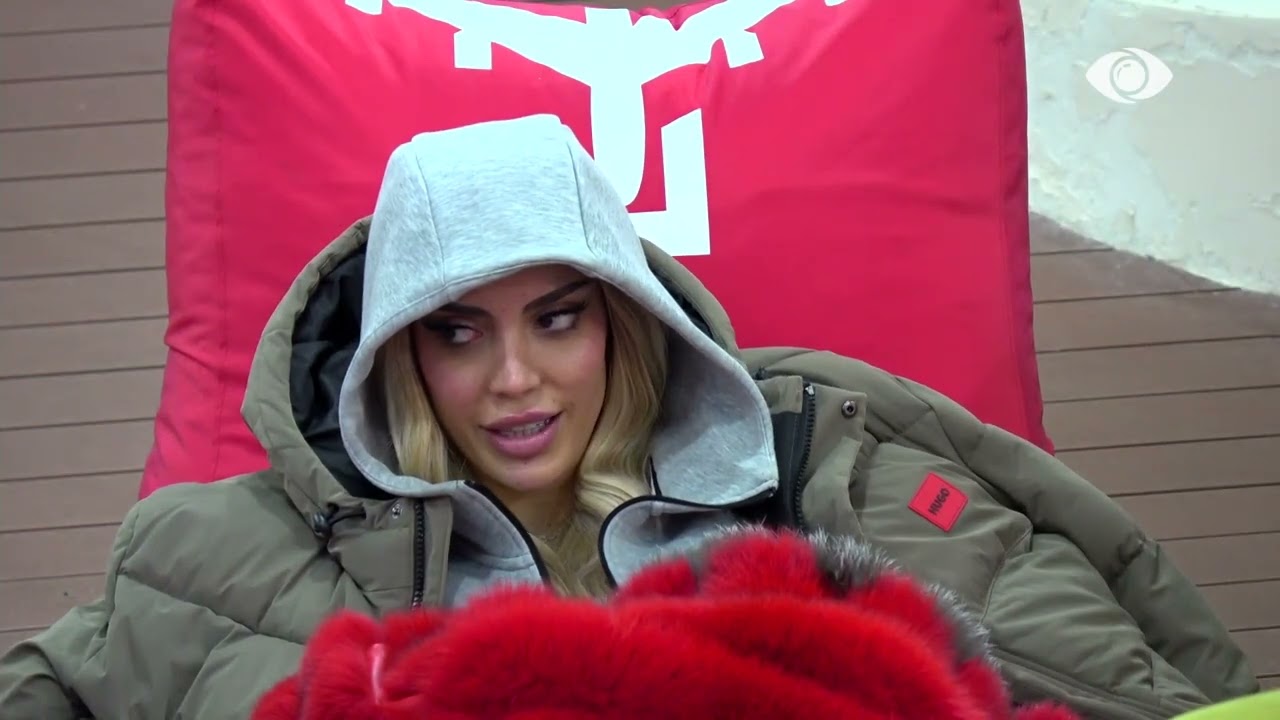 “Mos Mateo, mos e prish”/ Banorët hedhin batuta, Mateo “përplaset” me xhamin