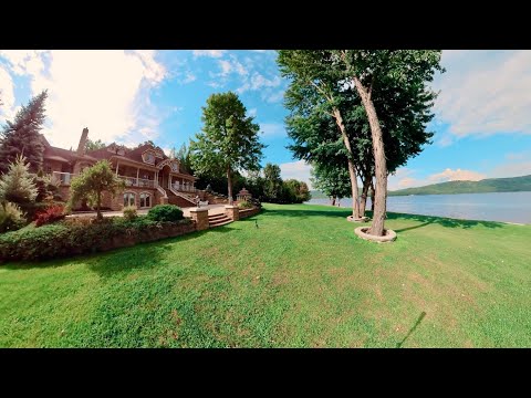 Inside a Gatsby-Like Waterfront Estate in Ontario